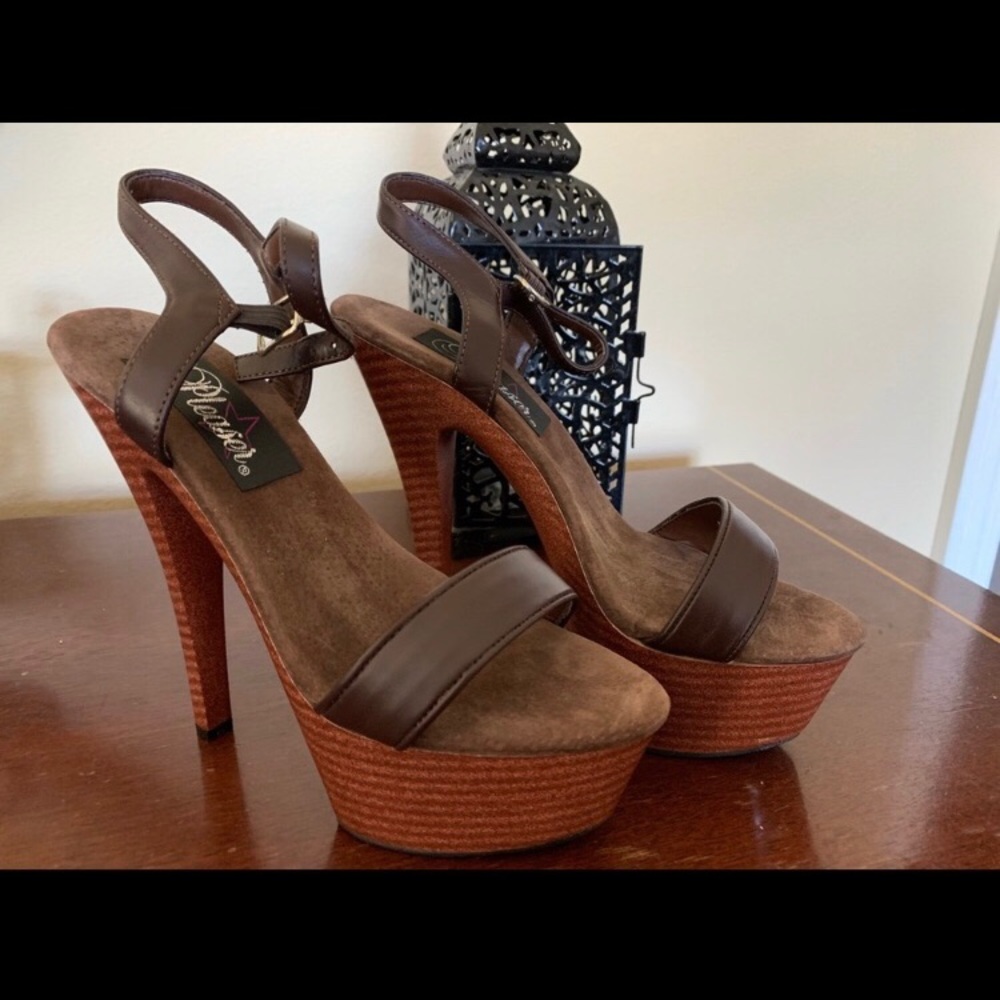 New Pleaser vintage wood heels size 7